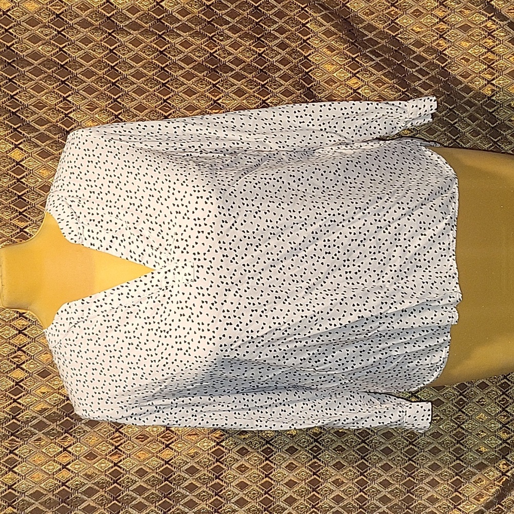 Carolina Belle Montreal: V Neckline Blouse with Hearts
